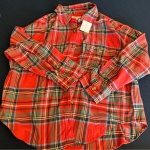 Plaid AMERICAN EAGLE top FT. Red& Green- I have this in other sizes and colors!